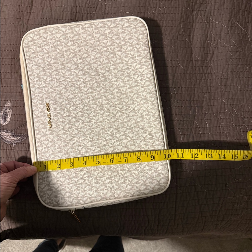 Michael Kors Tan Laptop Bag with Monogram Print - Picture 5 of 6